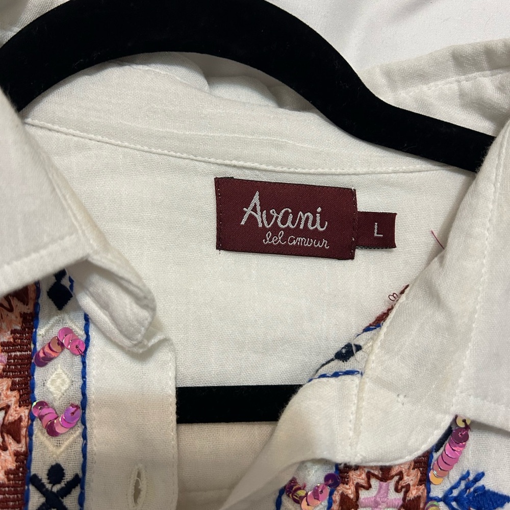 Avanti White Shirt with Colorful Embroidery - Picture 3 of 3
